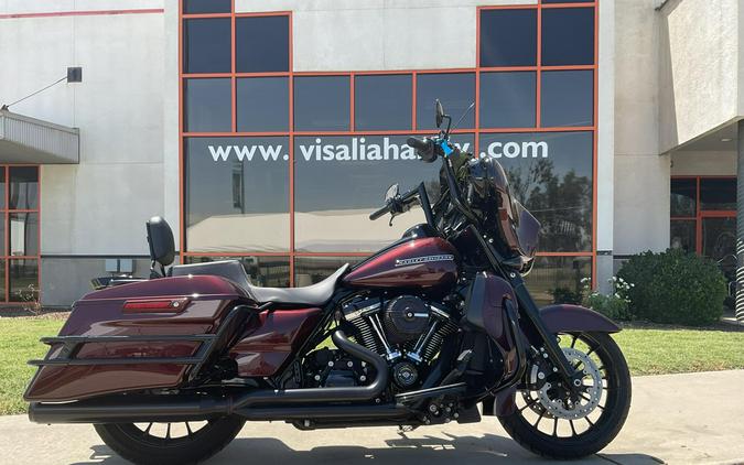 FLHXS 2018 Street Glide® Special