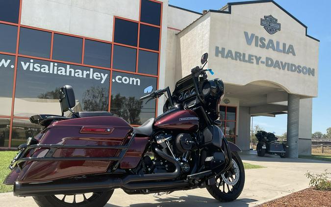 FLHXS 2018 Street Glide® Special
