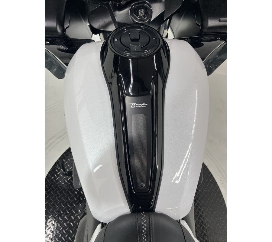 FLTRX 2024 Road Glide®