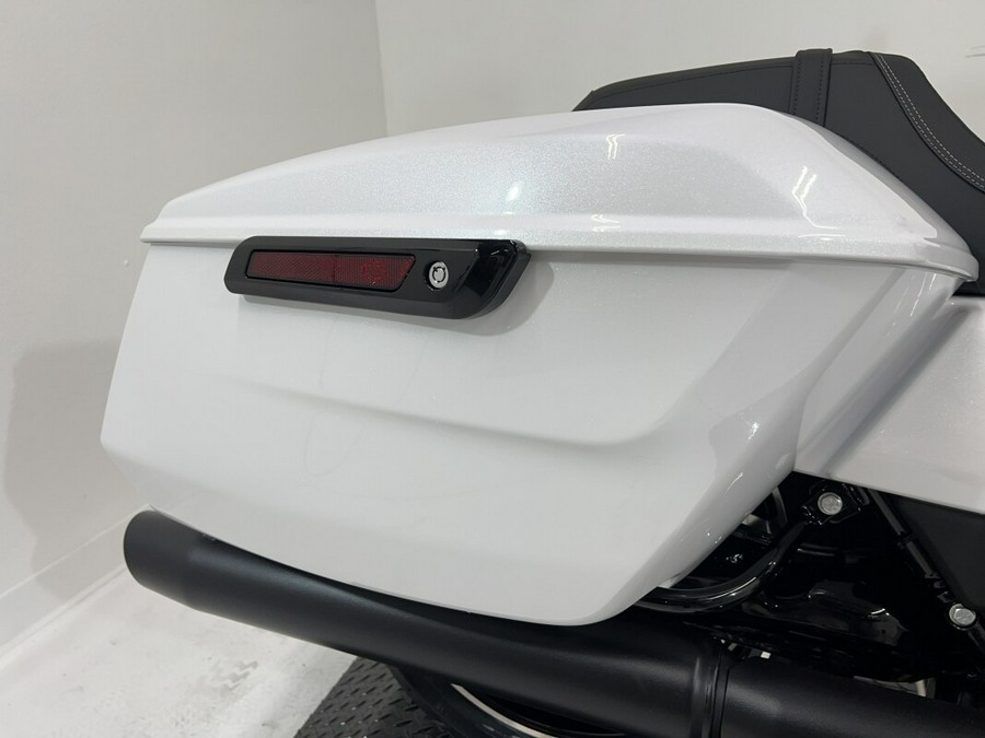 FLTRX 2024 Road Glide®