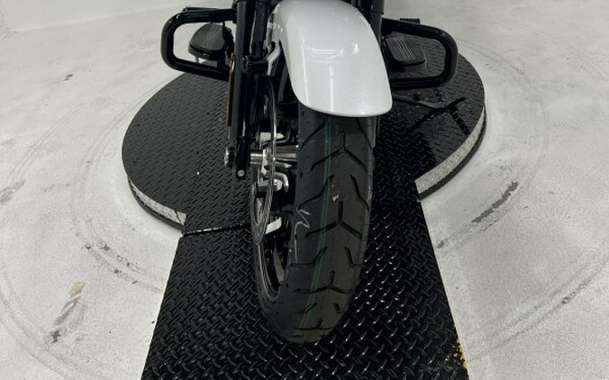 FLTRX 2024 Road Glide®