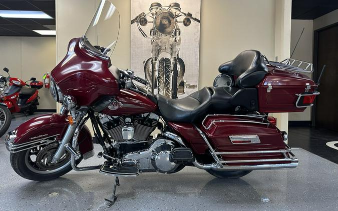 2006 Harley-Davidson® FLHTCUI