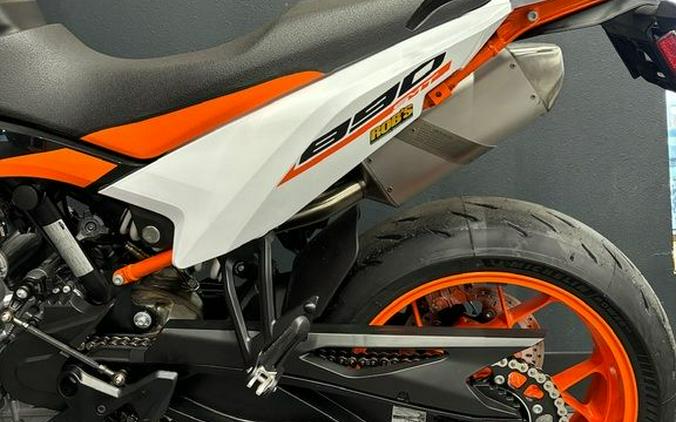 2024 KTM 890 SMT