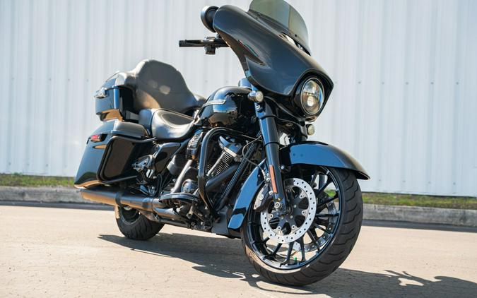 2021 Harley-Davidson® CVO™ Tri Glide® near me Augusta ME - Big