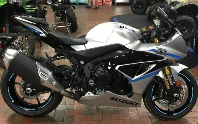 2025 Suzuki GSX-R1000R