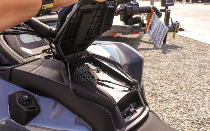 2026 Can-Am® Outlander X mr 1000R Granite Grey