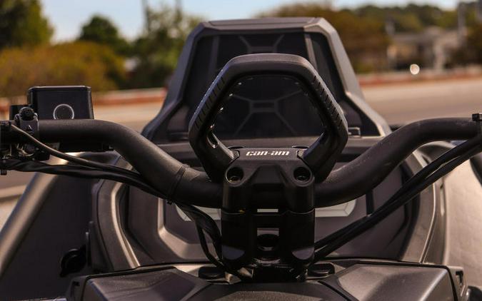 2026 Can-Am® Outlander X mr 1000R Granite Grey