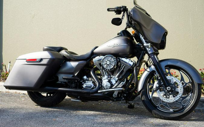 2016 Harley-Davidson® FLHXS - Street Glide® Special