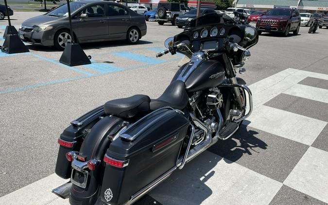 2014 Harley-Davidson® FLHXS Street Glide® Special