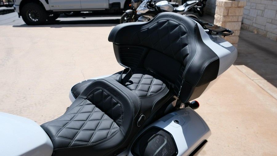 2026 INDIAN MOTORCYCLE ROADMASTER POWERPLUS DARK HORSE WITH 112 AND AUDIO PACKAGE