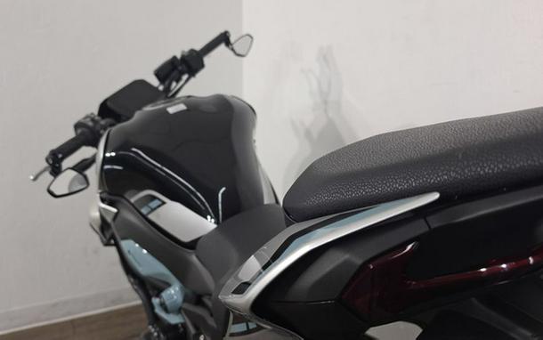 2025 Kawasaki Z900 ABS Galaxy Silver/Metallic Spark Black