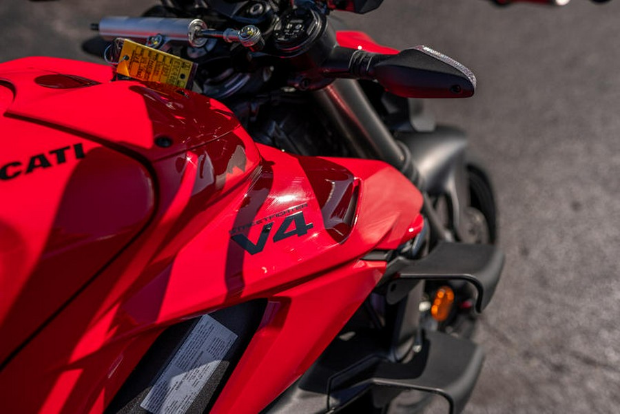 2023 Ducati Streetfighter V4 Ducati Red