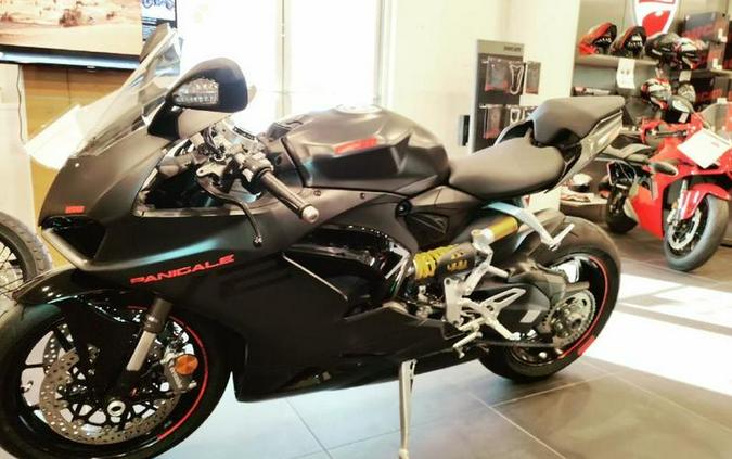 2024 Ducati Panigale V2 Black on Black