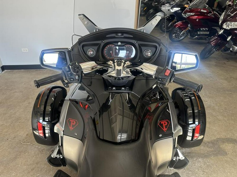 2015 Can-Am® Spyder® RT-S Special Series 6-Speed Semi-Automatic (SE6)