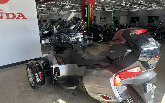 2015 Can-Am® Spyder® RT-S Special Series 6-Speed Semi-Automatic (SE6)