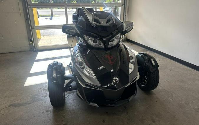 2015 Can-Am® Spyder® RT-S Special Series 6-Speed Semi-Automatic (SE6)