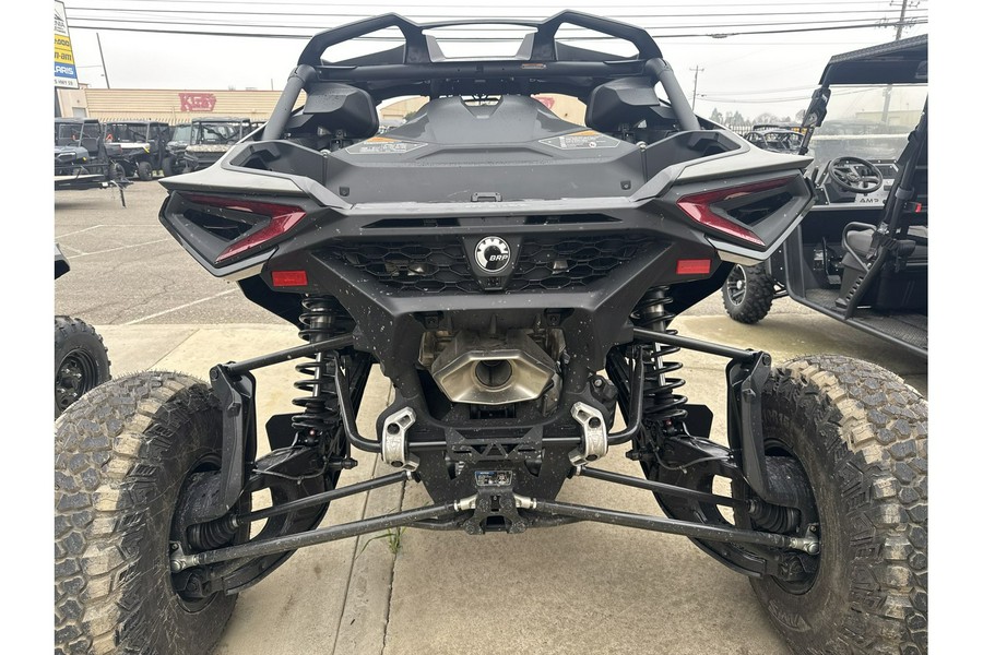 2026 Can-Am MAVERICK R XRC