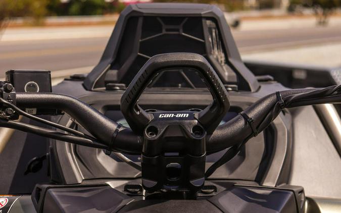 2026 Can-Am® Outlander X mr 1000R Loft Green Satin