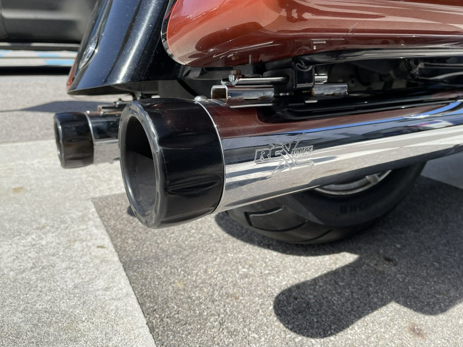 2015 Harley-Davidson® FLTRUSE CVO™ Road Glide® Ultra