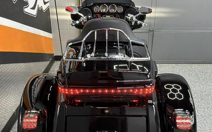 2022 Harley-Davidson® FLHTCUTGSE - CVO™ Tri Glide w/Air Ride