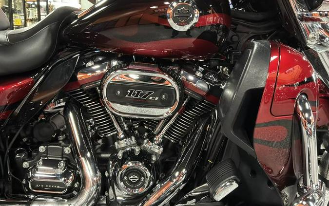 2022 Harley-Davidson® FLHTCUTGSE - CVO™ Tri Glide w/Air Ride