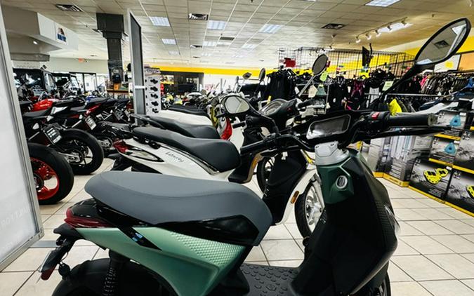 2023 Piaggio Piaggio 1 Active