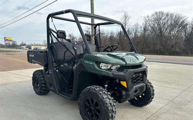 2024 Can-Am Defender DPS HD7