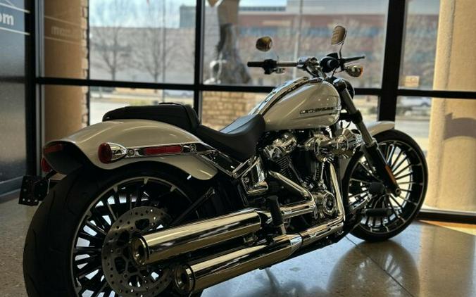 2024 Harley-Davidson Breakout White Onyx Pearl