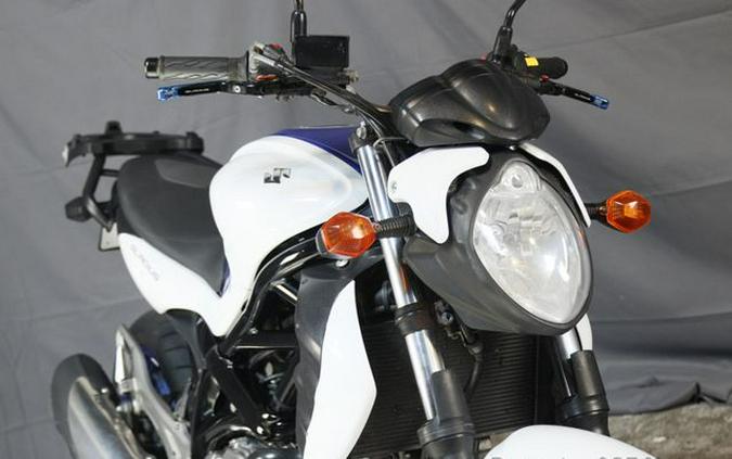 2015 Suzuki Gladius