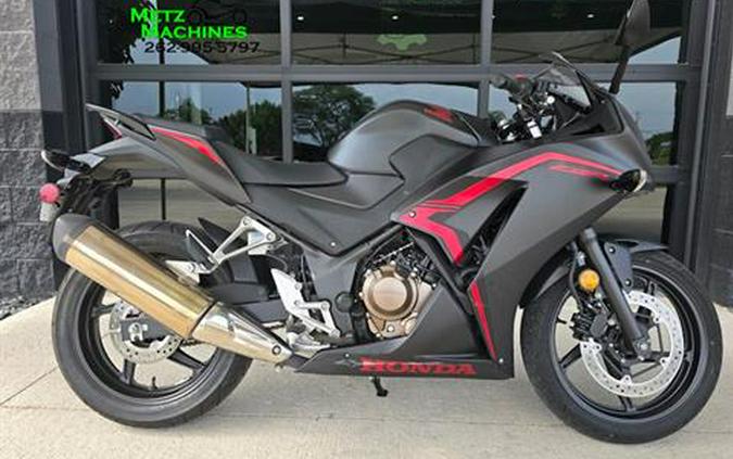 2022 Honda CBR300R