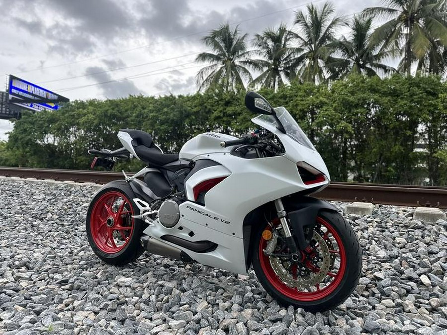 2023 Ducati Panigale V2 White Rosso Livery