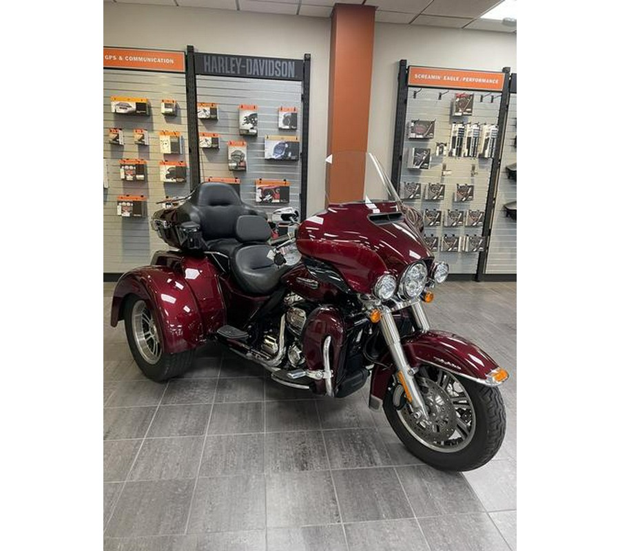 2017 Harley-Davidson® FLHTCUTG - Tri Glide® Ultra