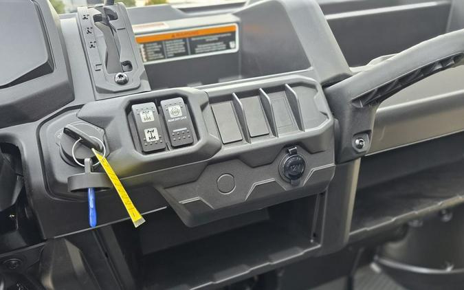 2026 Can-Am® Defender DPS HD10