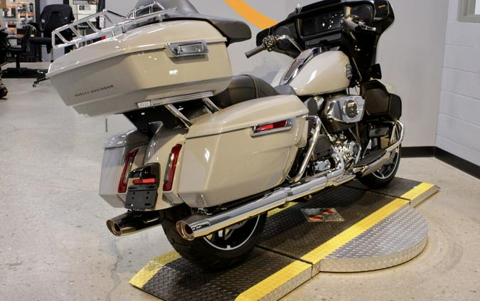 2025 Harley-Davidson Street Glide Ultra Grand American Touring FLHXU