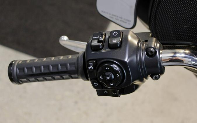 2025 Harley-Davidson Street Glide Ultra Grand American Touring FLHXU