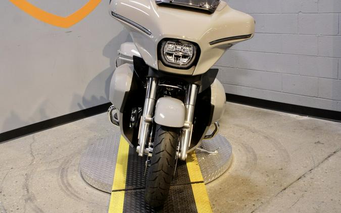 2025 Harley-Davidson Street Glide Ultra Grand American Touring FLHXU