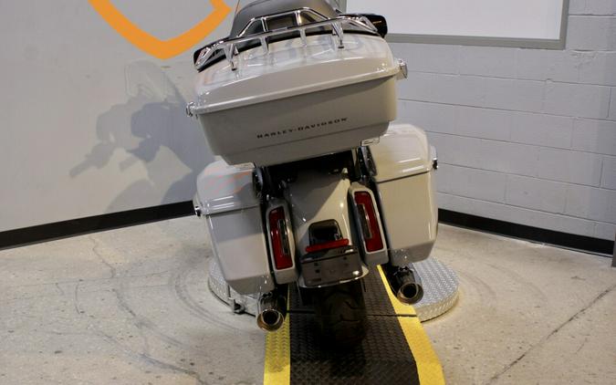 2025 Harley-Davidson Street Glide Ultra Grand American Touring FLHXU