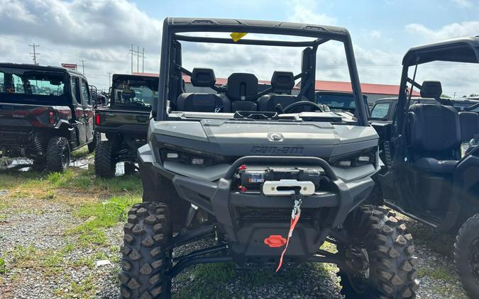 2026 Can-Am Defender X mr with Half Doors HD11