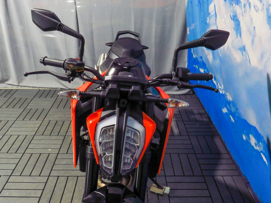 2024 KTM 790 Duke