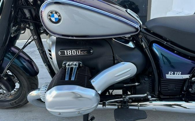 2022 BMW R 18 Classic 719 Galaxy Dust Metallic/Titan Silver 2 Metallic