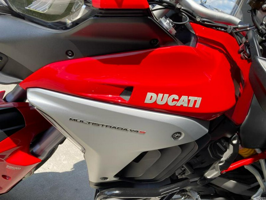 2022 Ducati Multistrada V4S Ducati Red / Alloy Wheels