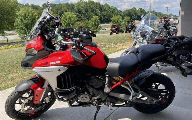 2022 Ducati Multistrada V4S Ducati Red / Alloy Wheels