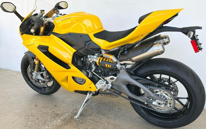 2027 Ducati PANIGALE V2S