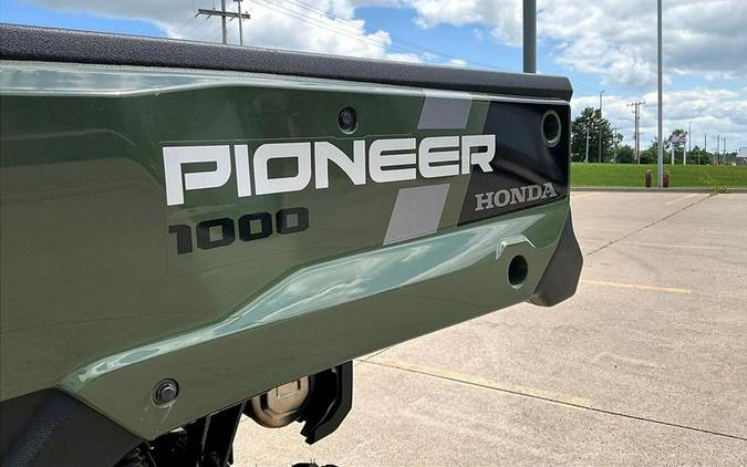 2023 Honda® Pioneer 1000-6 Deluxe Crew