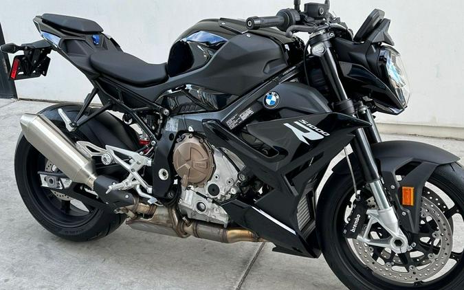 2024 BMW S 1000 R Black Storm Metallic