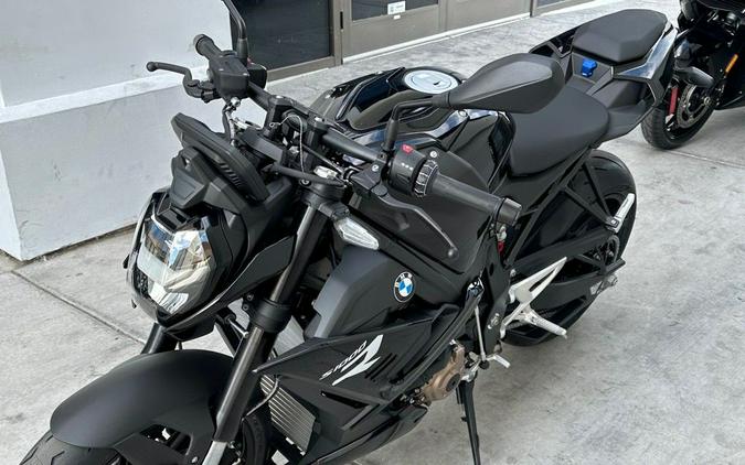 2024 BMW S 1000 R Black Storm Metallic