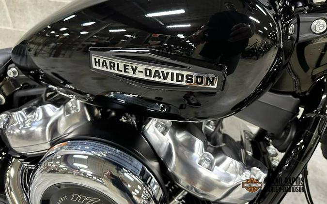 2025 Harley-Davidson® FXBB - Street Bob®