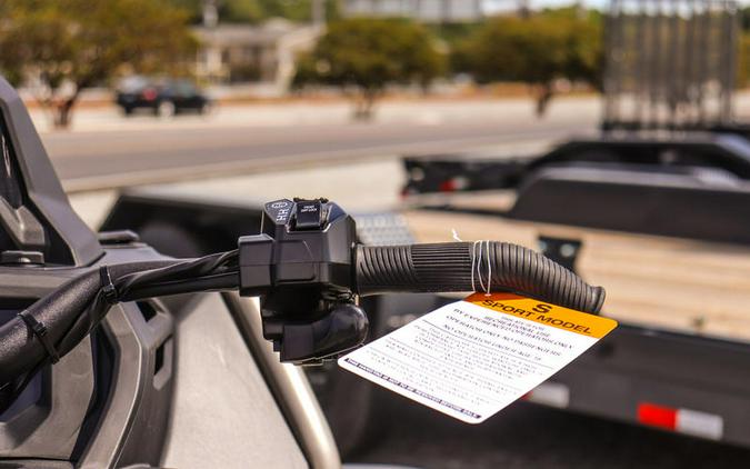 2026 Can-Am® Outlander X mr 1000R Loft Green Satin