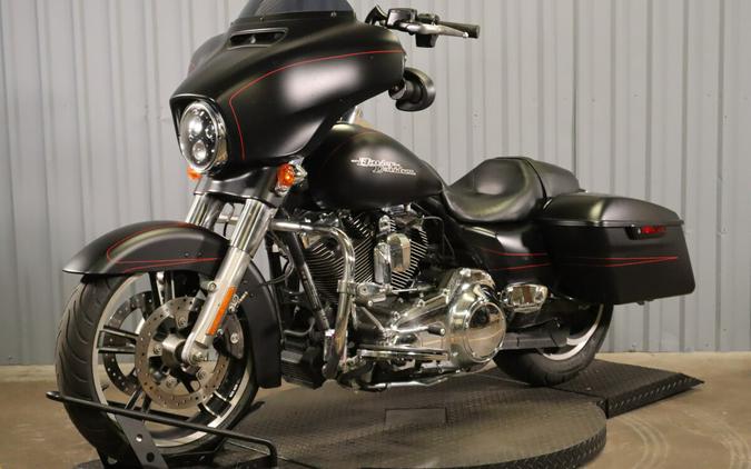 2016 Harley-Davidson Street Glide Special FLHXS