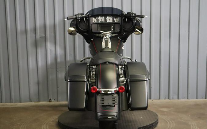 2016 Harley-Davidson Street Glide Special FLHXS